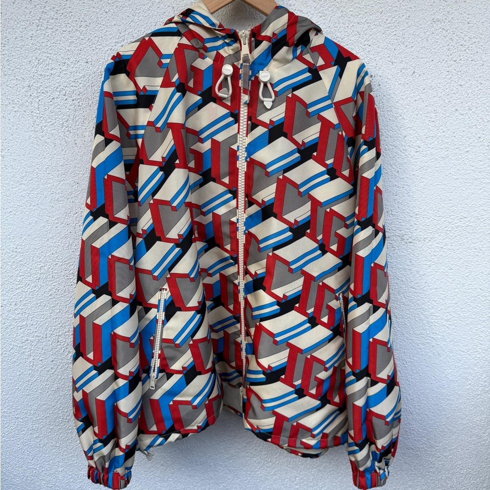New! Men’s Gucci Pixel Print Hooded Nylon Jacket Ivory Blue Red GG Logo